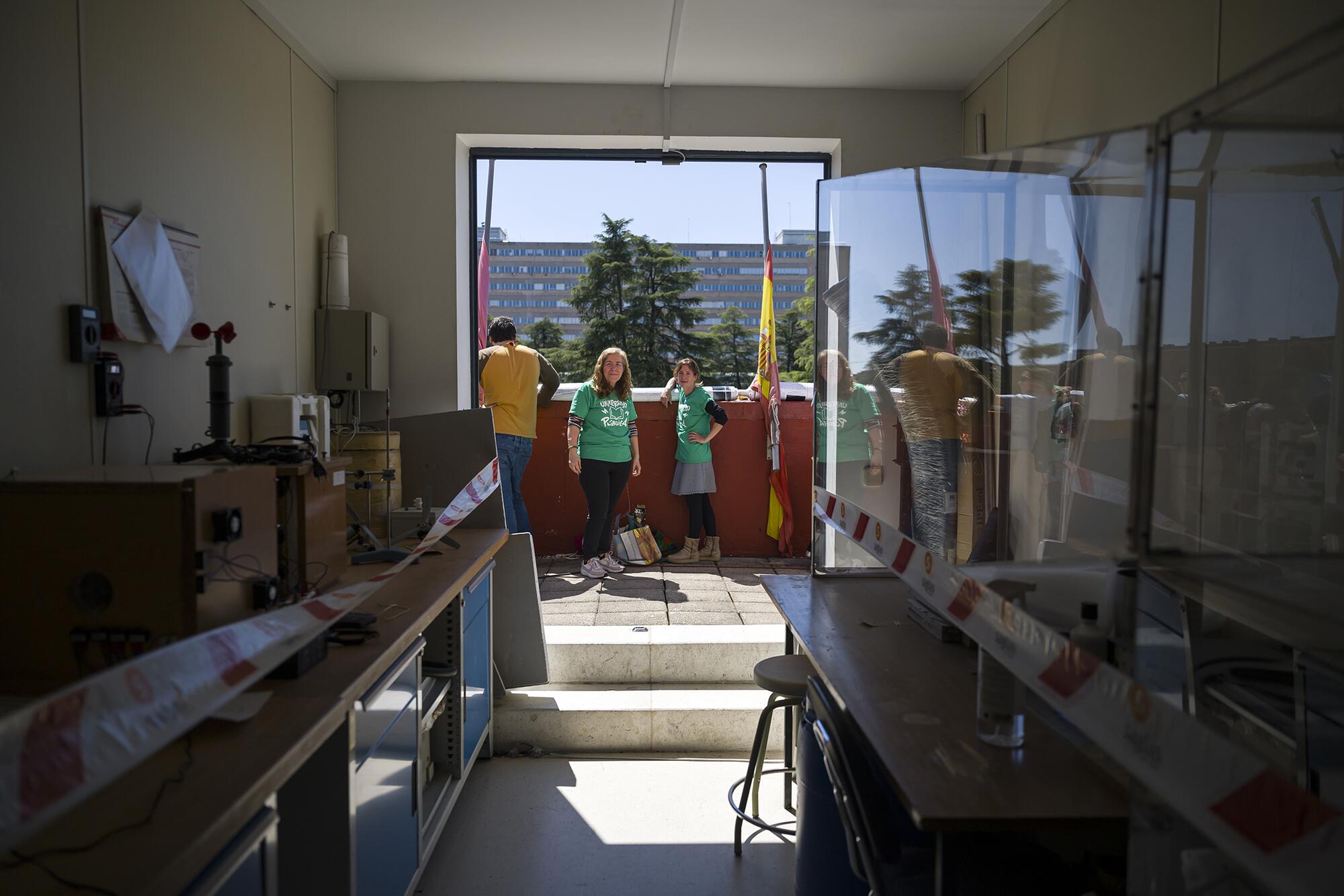 Pancarta Físicas Universidad - 5